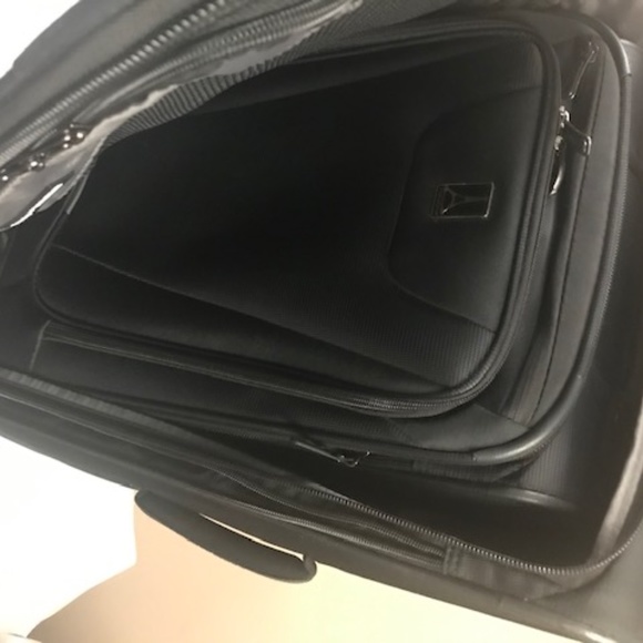 Suitcases - Picture 5 of 10